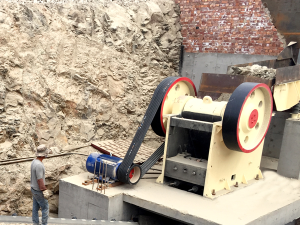 大石頭破碎機(jī)詳細(xì)型號(hào)及報(bào)價(jià)