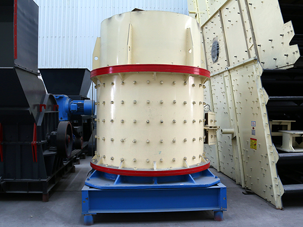 碎石的小型復(fù)合式破碎機(jī)多少錢(qián)？